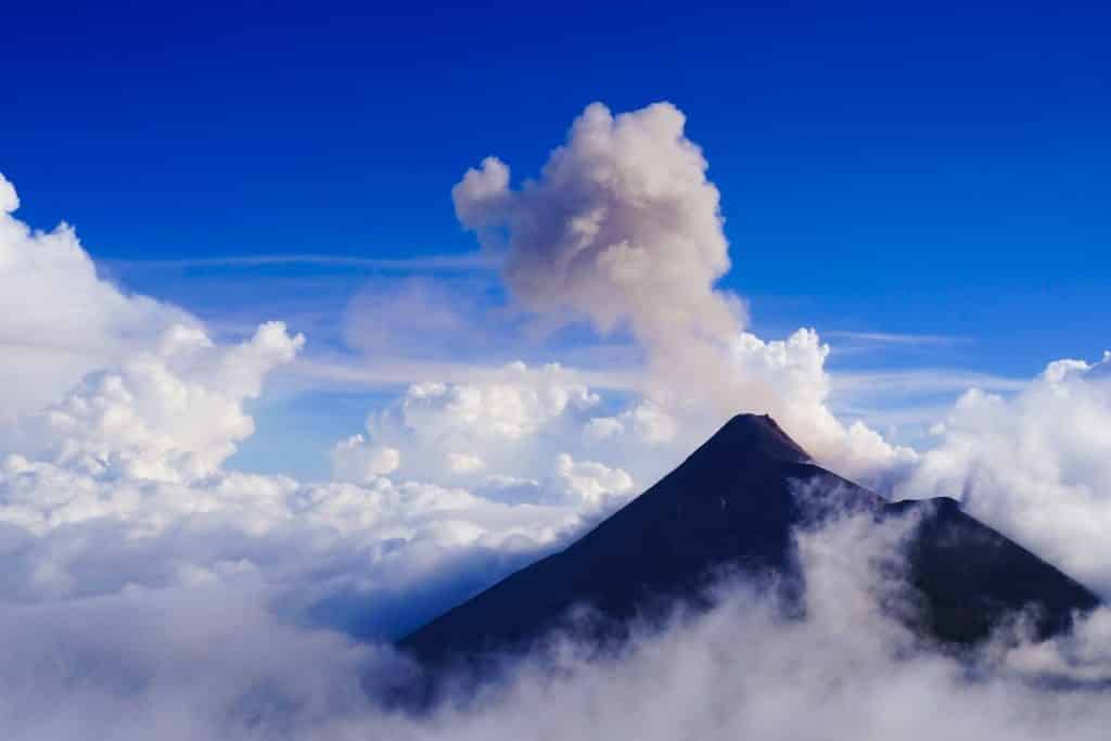 antigua guatemala volcano tours