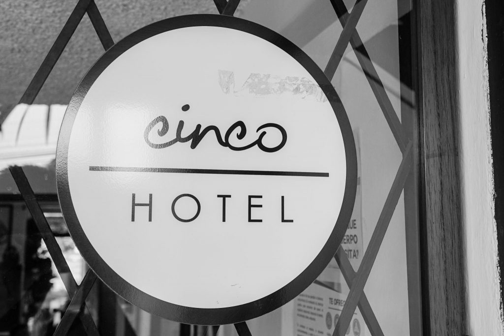 Cinco Hotel Bed and Breakfast - Best Hotel in San Salvador
