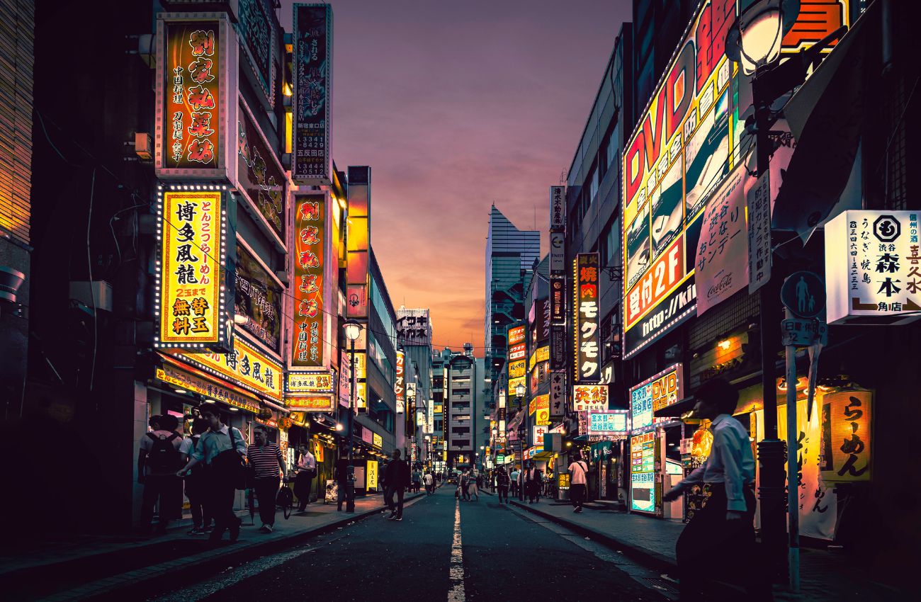 23 Extraordinary Movies Set In Tokyo That Will Inspire You To Visit! Inspired By Maps