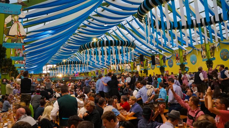 How To Oktoberfest Like A German: The Ultimate Guide To Wiesn