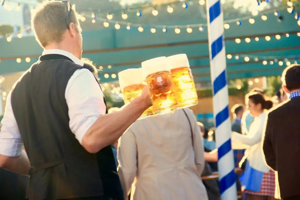 how to oktoberfest like a german | what is oktoberfest like in germany | things to do for oktoberfest | how does oktoberfest work