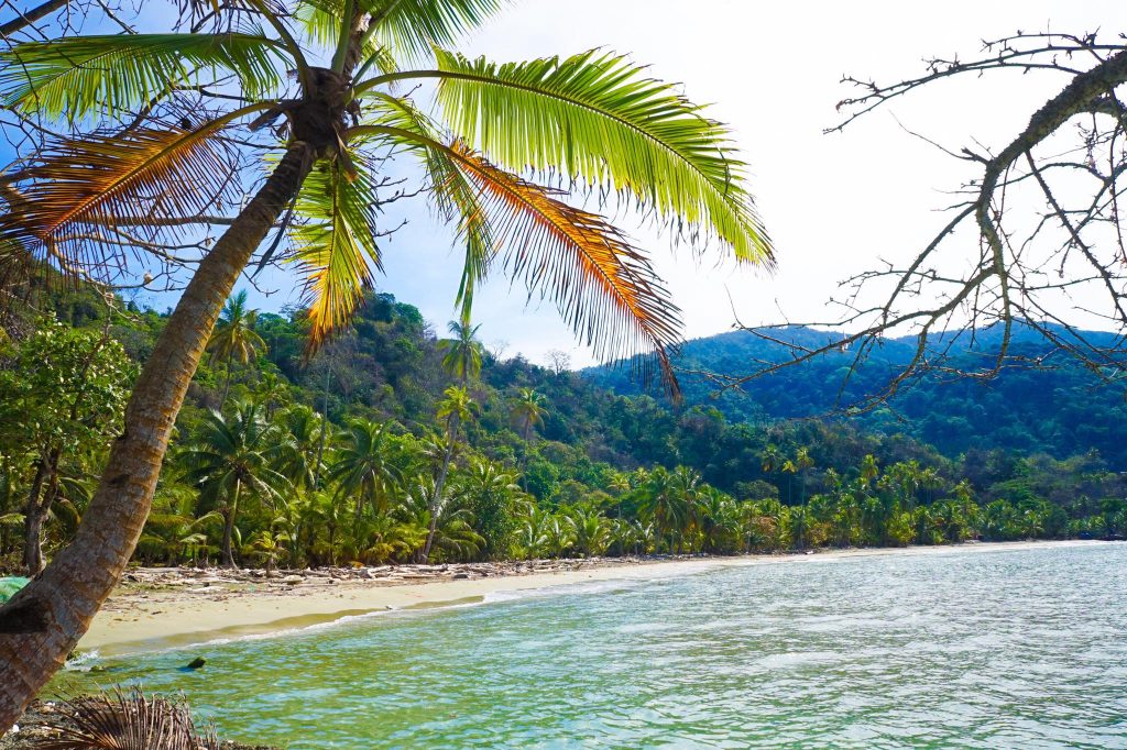 La Miel in Panama: a famous beach next to Sapzurro - Tomplanmytrip