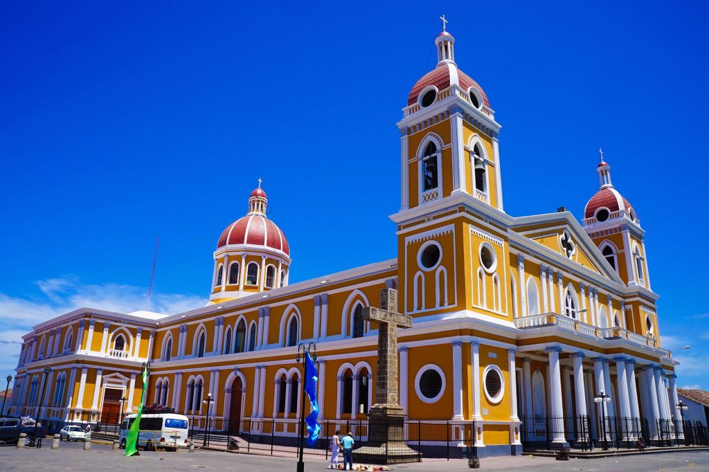 granada nicaragua tourist