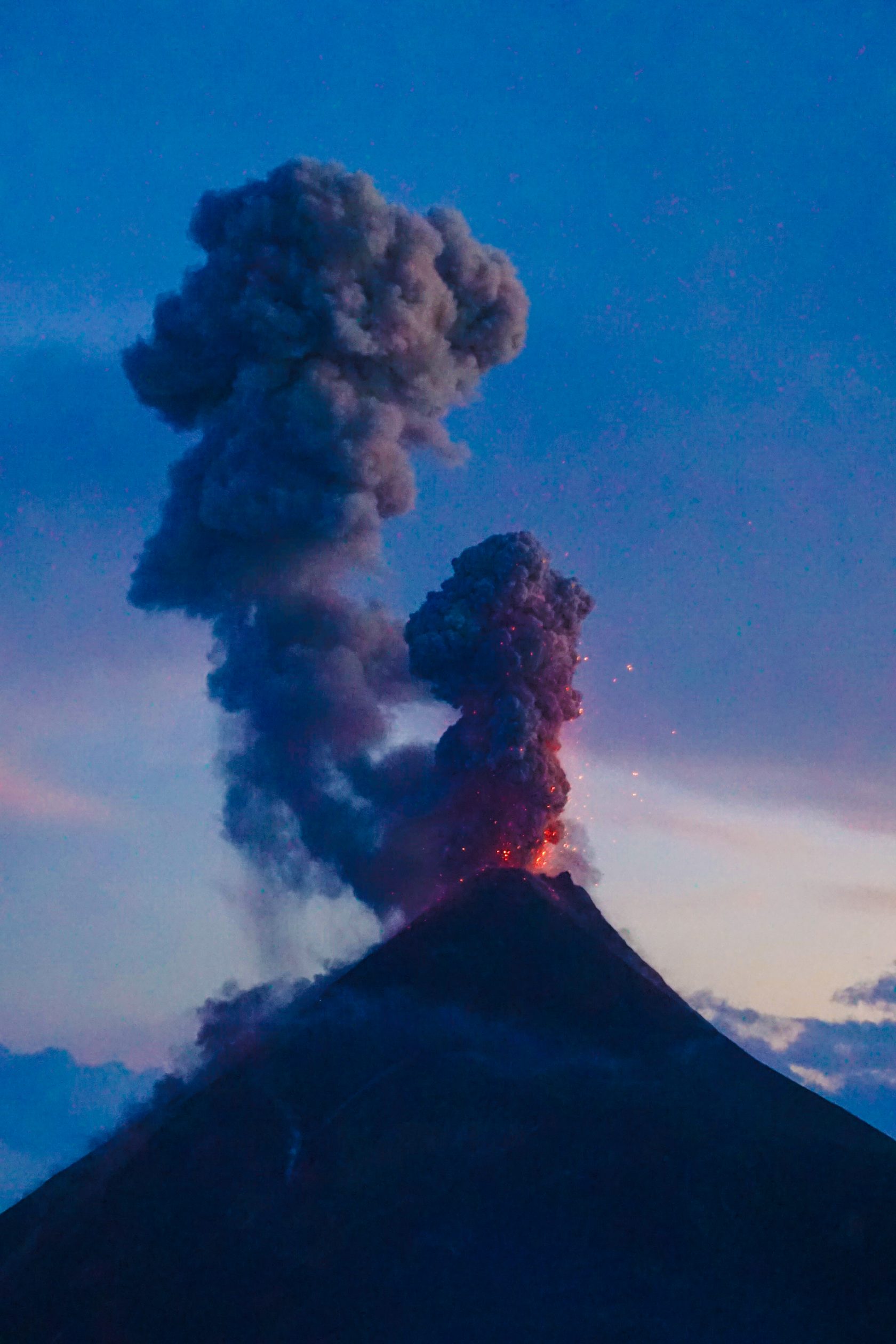 How To Hike Acatenango And See The Most Active Volcano In Central America!