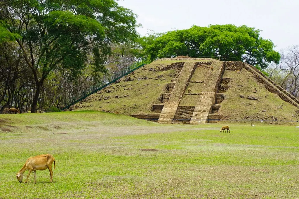 El Salvador's Archeological Route with Bytto.com - Cihuatán