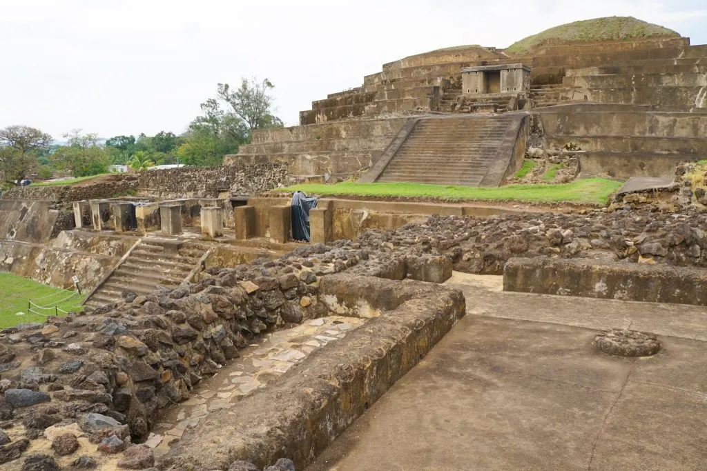 El Salvador's Archeological Route with Bytto.com - Tazumal Ruins