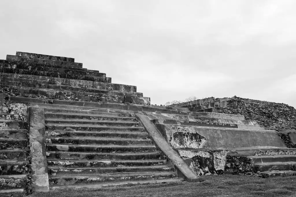 El Salvador's Archeological Route with Bytto.com - Tazumal Ruins