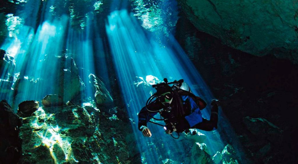 tulum cenote diving | gran cenote tulum | scuba diving tulum | best cenotes in tulum | tulum cancun | tulum playa del carmen | what to do in tulum