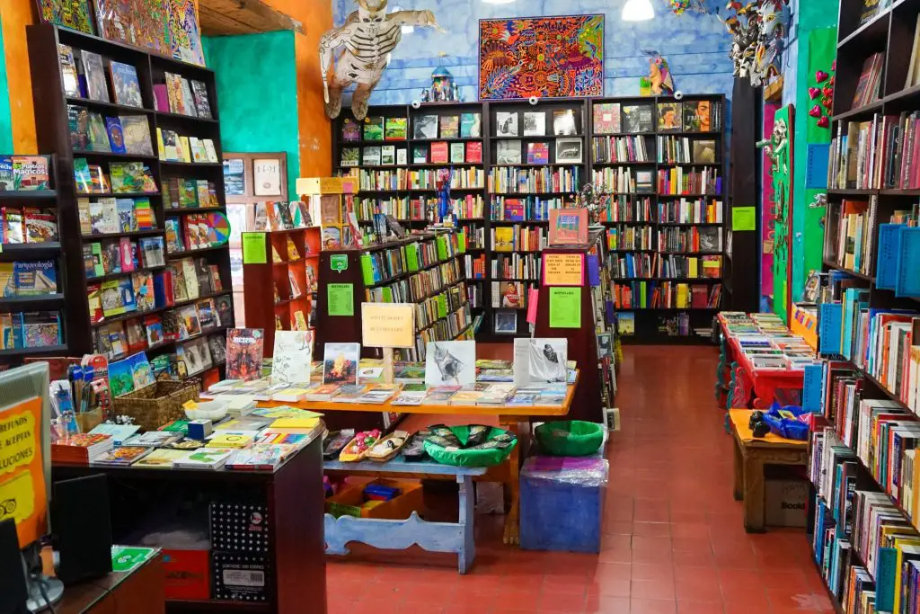 what to do oaxaca city Amate Bookstore