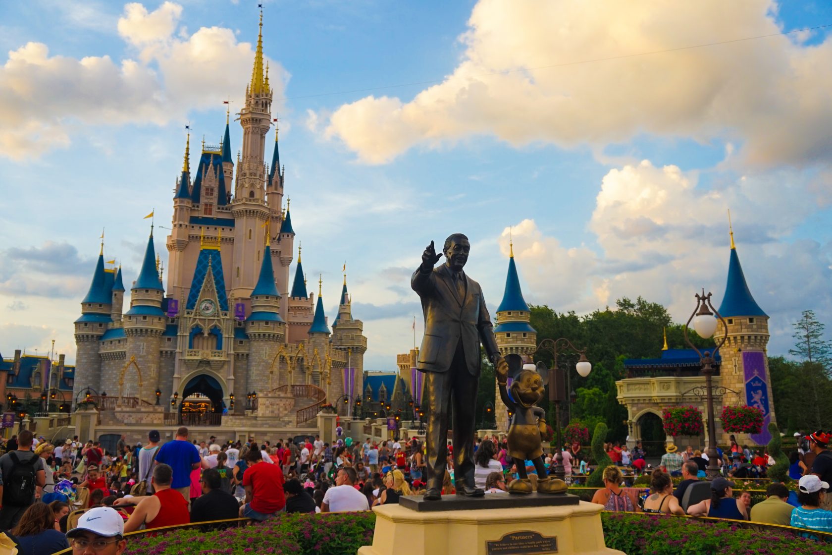 10 Essential Tips For Disney World Orlando To Make Your Life Easier!