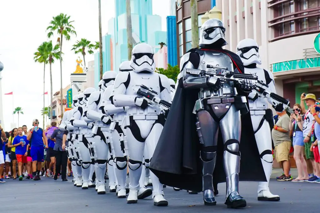 Disney World How Many Days Do You Need? - Star Wars Parade