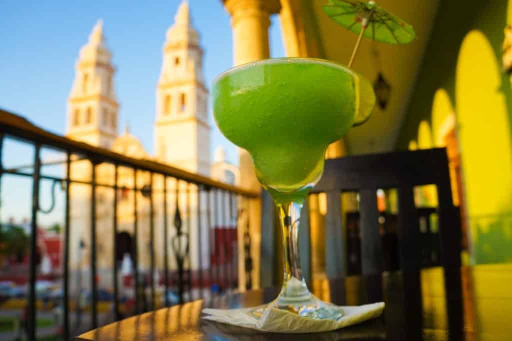  Tourist attractions in Mexico City- Drink Margaritas