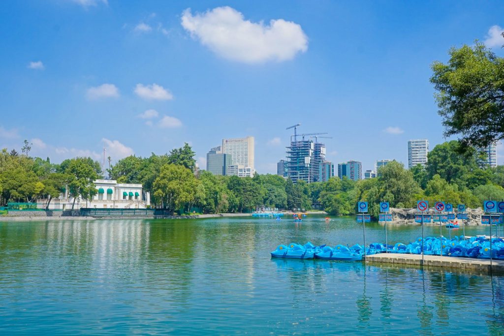 Things to do in Mexico City - Chapultepec Lake
