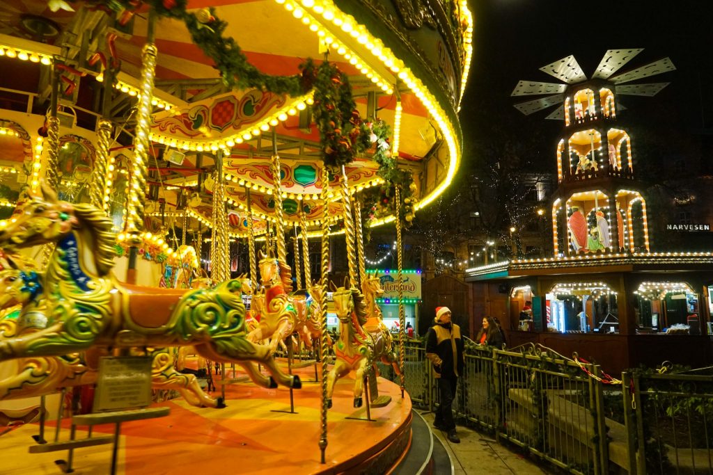 main Oslo Christmas Market at Eidsvoll Square - Oslo In the Winter