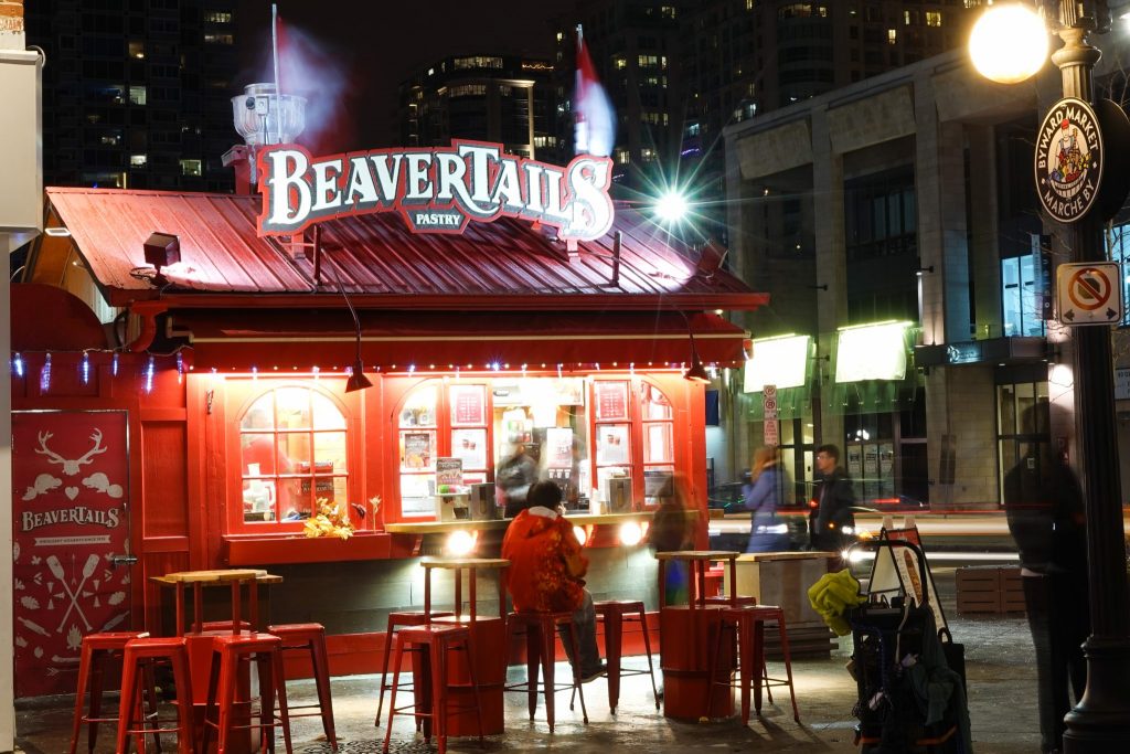fun things to do in Ottawa Canada - places to visit in ottawa - byward market restaurants beavertails
