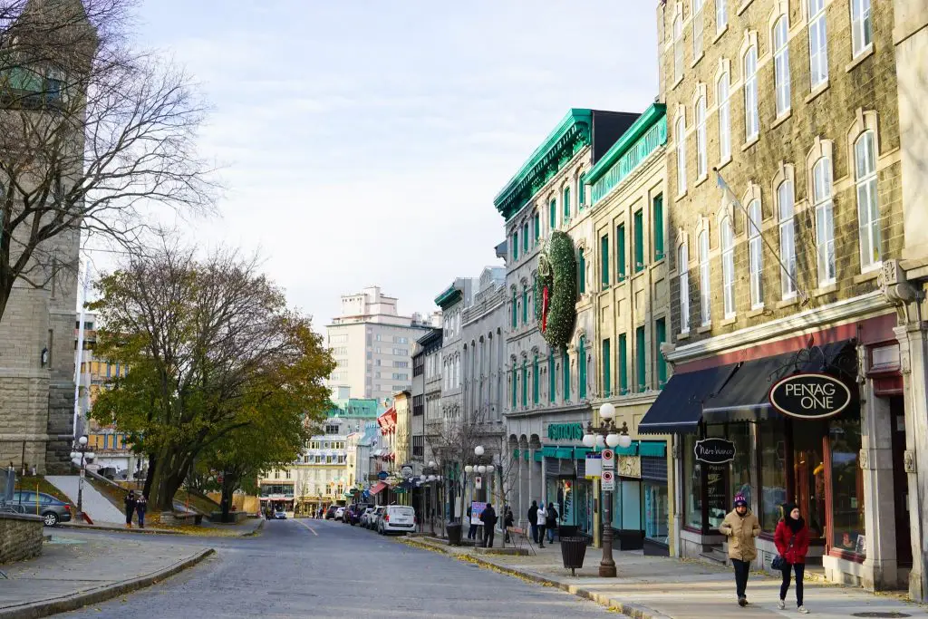 Quebec In the Fall - Rue Saint-Jean