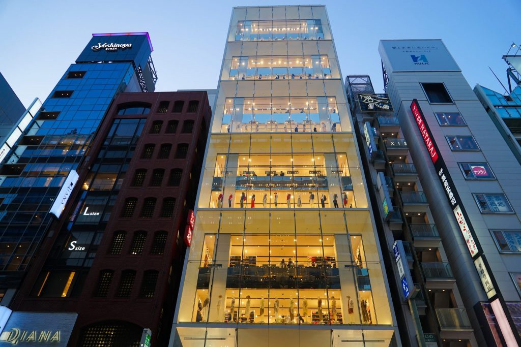 Gaint Uniqlo Ginza Flagship Store - Shopping in Tokyo
