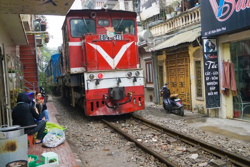 what to see in Hanoi Train Street