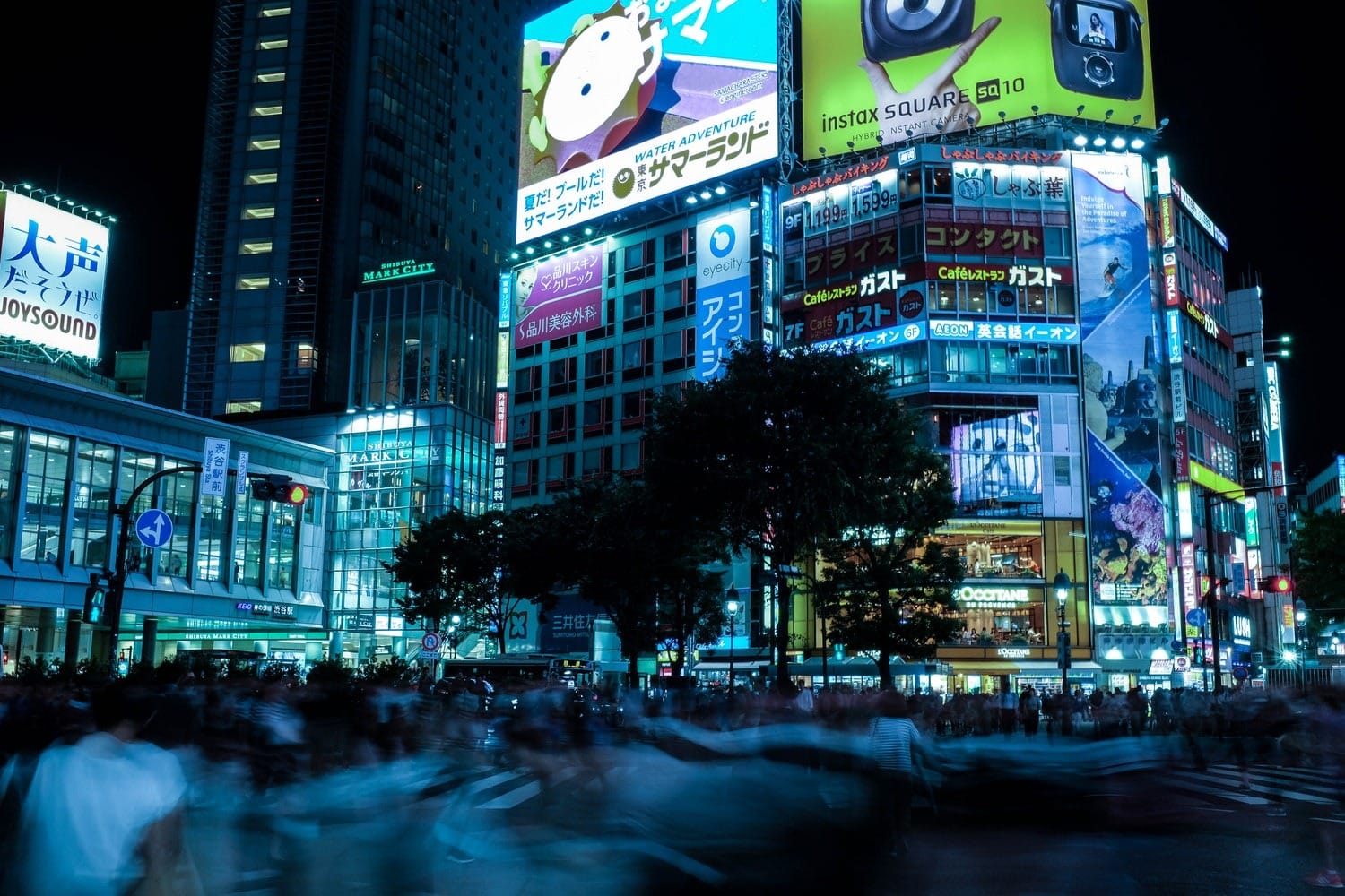 Things To Do In Tokyo At Night That Embrace The Neon Fuelled Madness!