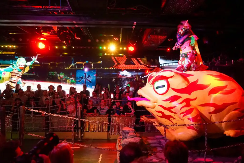 robot restaurant tokyo price ** robot restaurant tokyo discount ** robot restaurant shinjuku tokyo