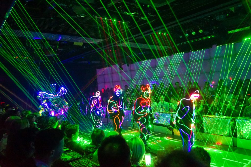 Why You Need To Go To The Crazy Robot Restaurant In Tokyo | Inspired By Maps