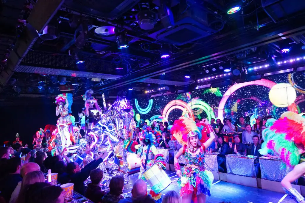 robot show shinjuku ** robot restaurant discount ** tokyo robot cabaret show