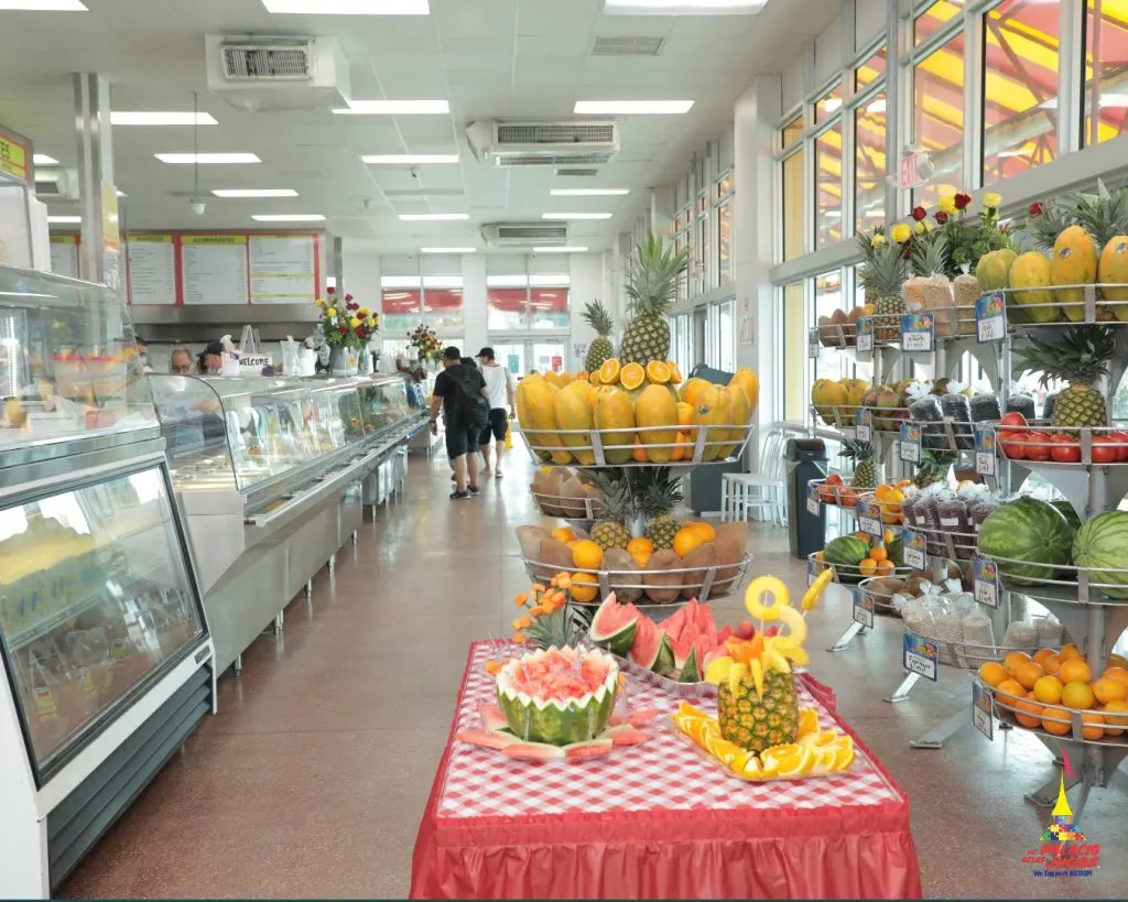 El Palacio de Los Jugos | things to do in miami