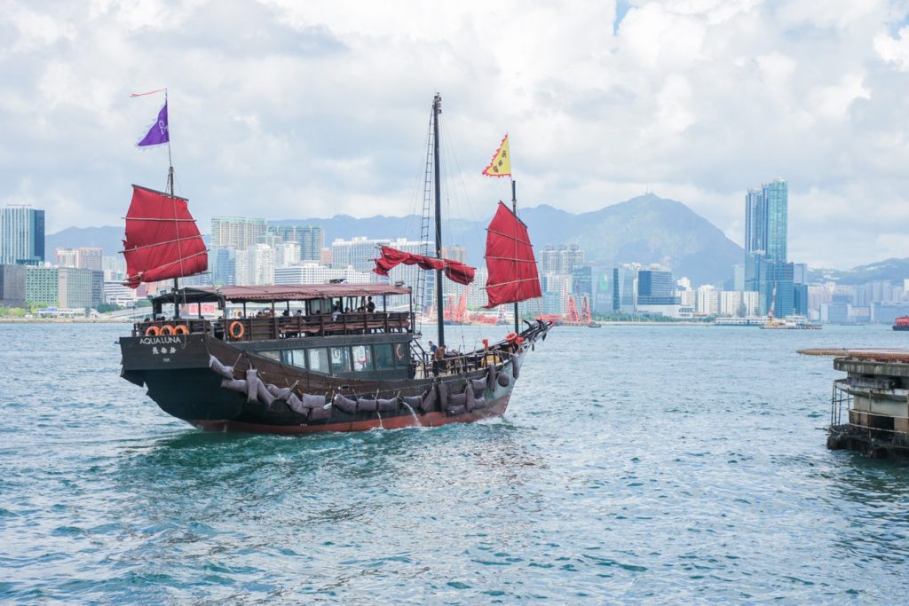 hong kong itinerary | 2 days in hong kong | things to do in hk | hong kong to do list |Victoria Harbour Cruise on a Retro Chinese-style Boat