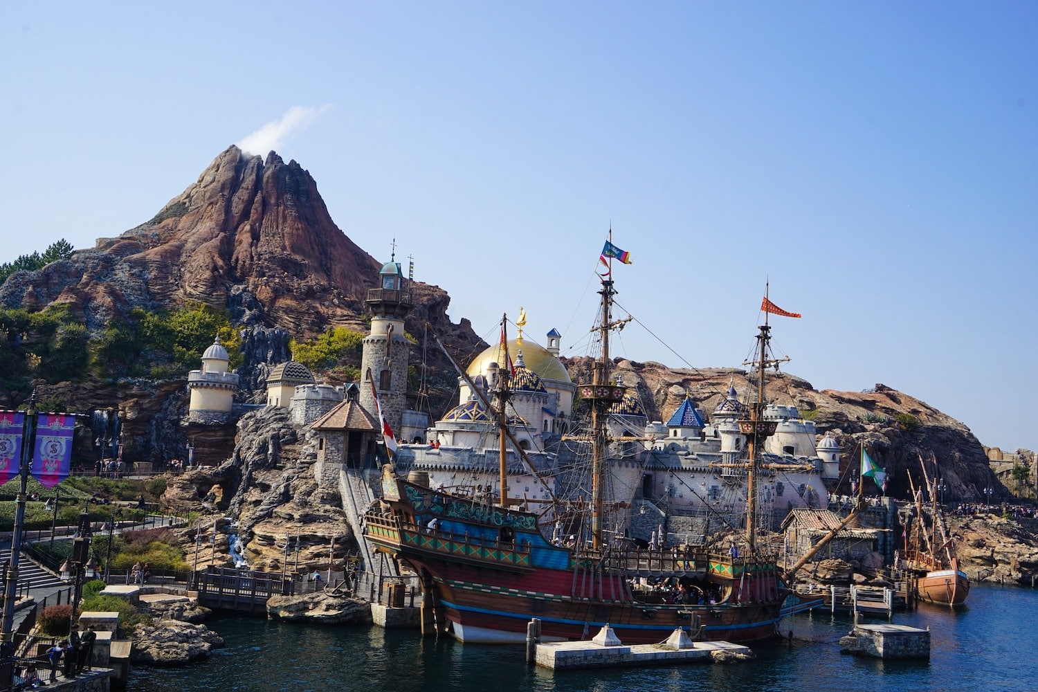 10 Reasons Why Everyone Should Visit Disney Sea Tokyo Right Now ...