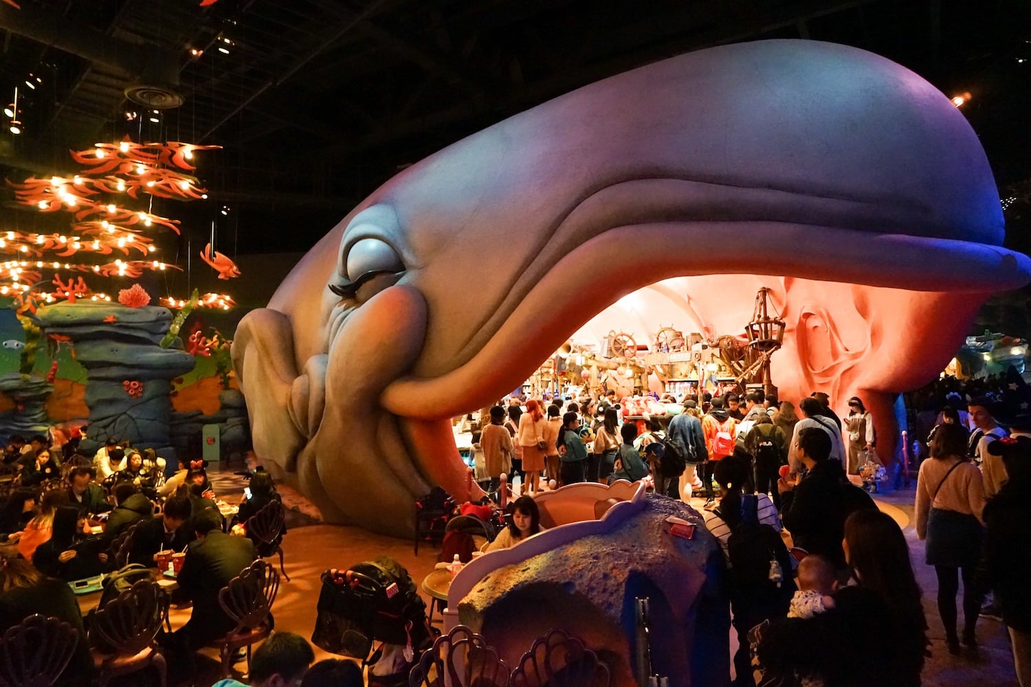 10 Reasons Why Everyone Should Visit Disney Sea Tokyo Right Now ...