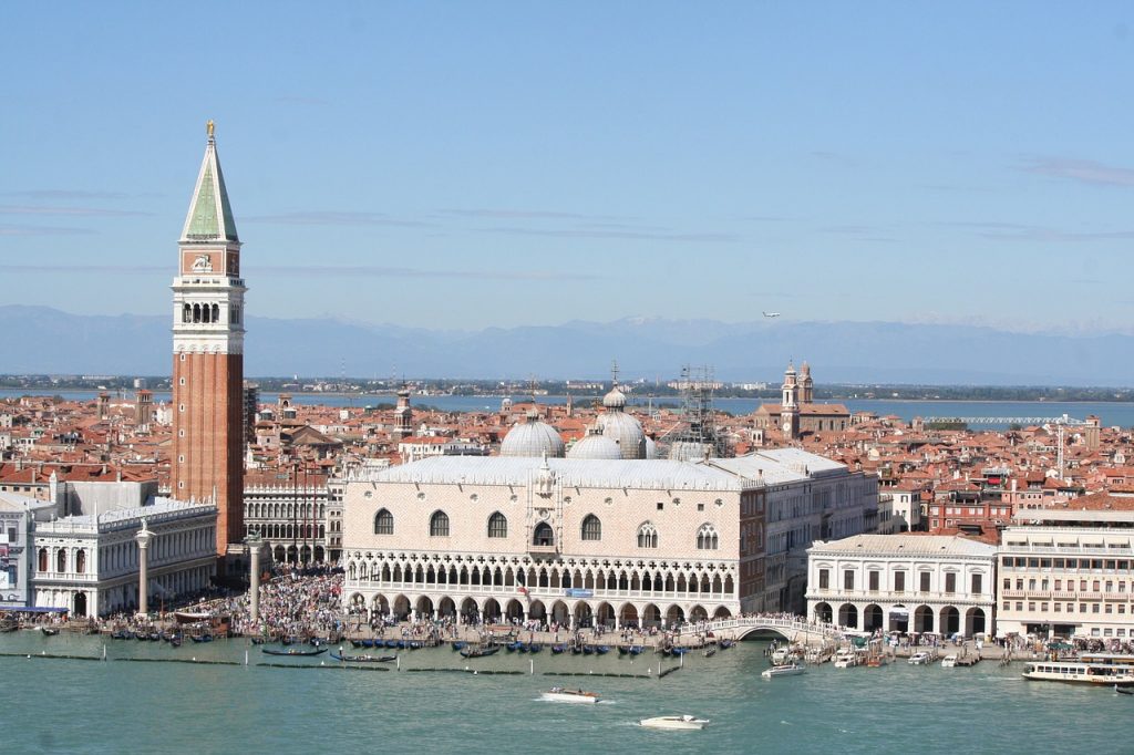 Piazza San Marco Venice, Italy – Casino Royale (2006) | spectre movie locations ** movie locations ** bond film locations ** for your eyes only filming locations ** dr no filming locations ** spectre shooting locations ** casino filming locations ** casino royale locations ** bond movie locations ** harry potter filming locations ** for your eyes only locations ** james bond spectre filming locations **