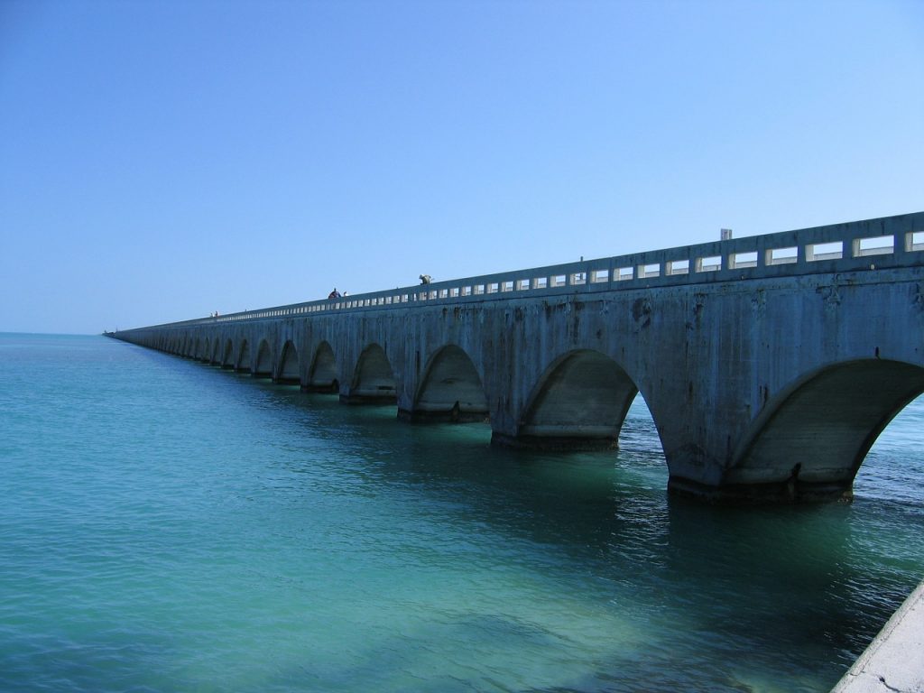 Seven Mile Bridge Florida, USA – Licence to Kill | bond movies locations ** filming locations for your eyes only ** james bond london locations ** all james bond locations ** moonraker locations ** james bond film locations london ** goldfinger filming locations ** goldeneye locations **
