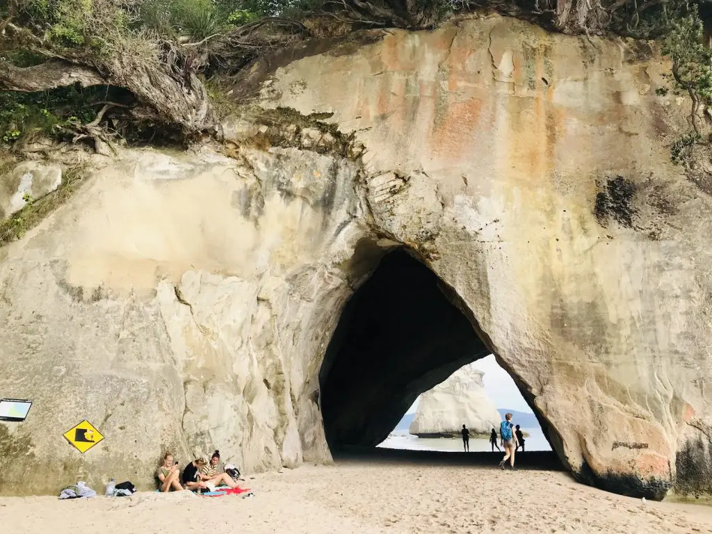 * where is cathedral cove * cathedral cove snorkeling * cathedral cove to auckland * cathedral cove beach new zealand * accommodation near cathedral cove * where is cathedral cove in new zealand *