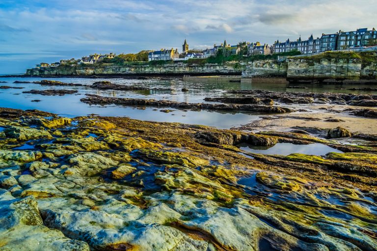 How To Enjoy A Scottish Seaside Day-Trip From Edinburgh To St Andrews!