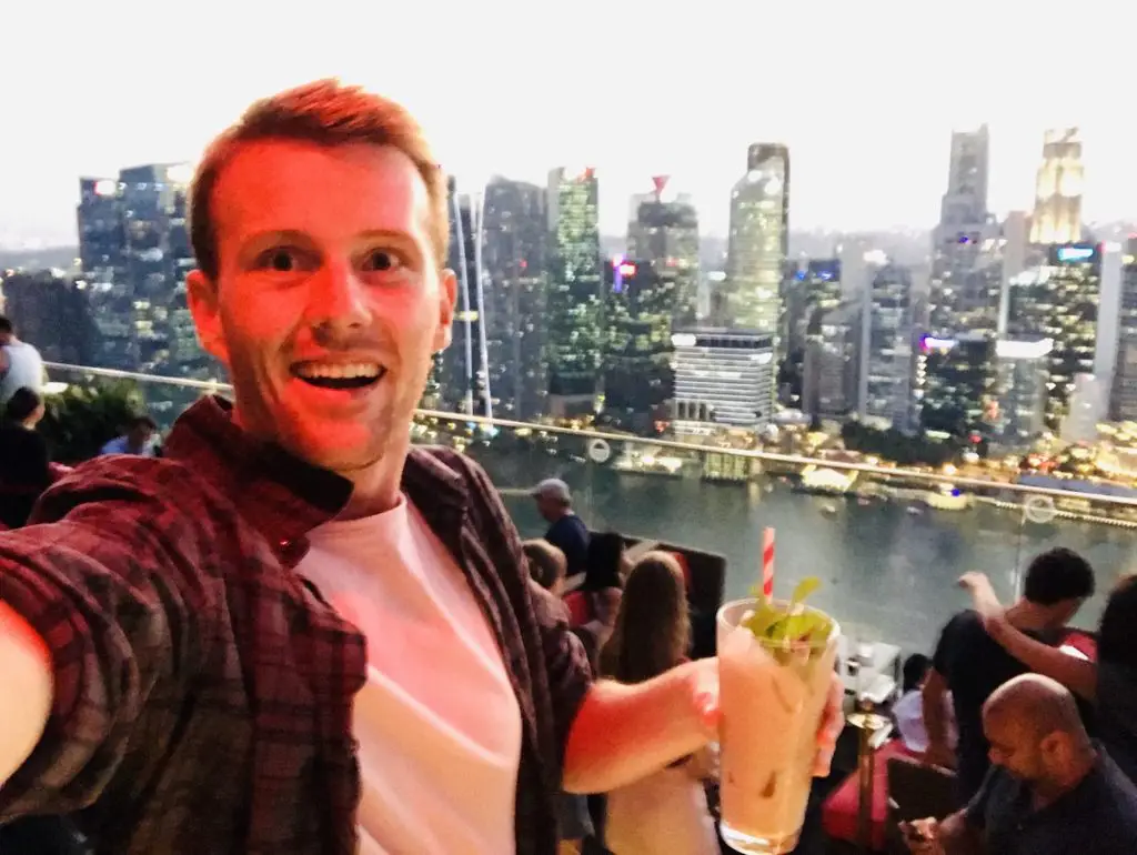 Watch Day Turn To Night At One Of Singapore’s Rooftop Bars