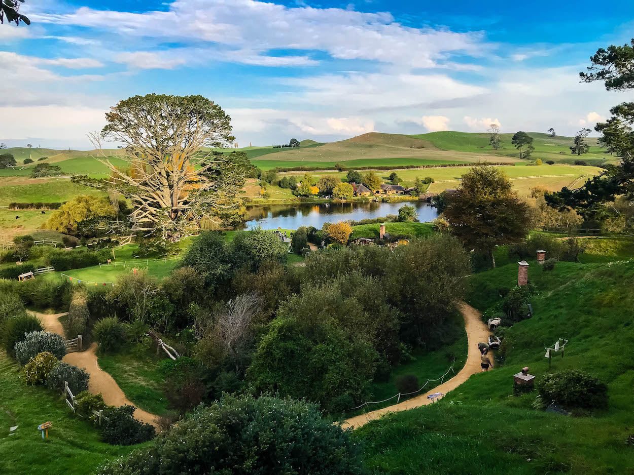 5 Reasons Why You Need To Visit Hobbiton On Your Trip To New Zealand ...