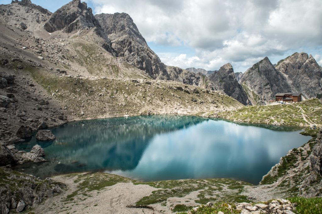 hiking in austria | walking holidays europe ** lakes in austria ** hiking in the alps ** summer hiking trips ** hiking in austria ** best places to hike in austria ** 