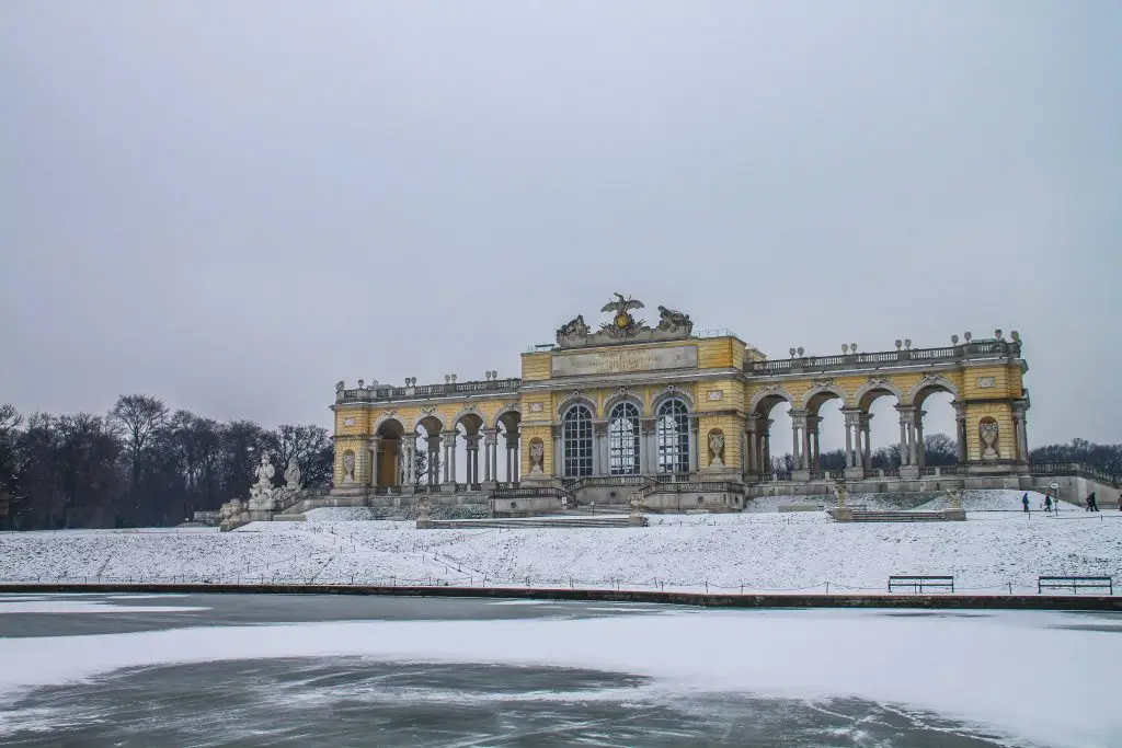 schonbrunn palace tour ** schonbrunn palace ticket price ** schonbrunn concert ** schonbrunn castle ** schonbrunn palace zoo ** schonbrunn wien ** schonbrunn palace history ** schonbrunn palace opening hours **