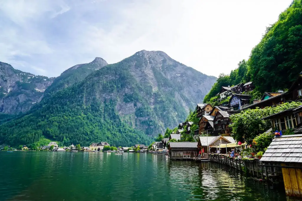 Hallstatt facts ** lake hallstatt ** hallstatt tour ** where to stay in hallstatt ** hallstatt to salzburg ** hallstatt attractions ** visit hallstatt ** salt mines austria ** 