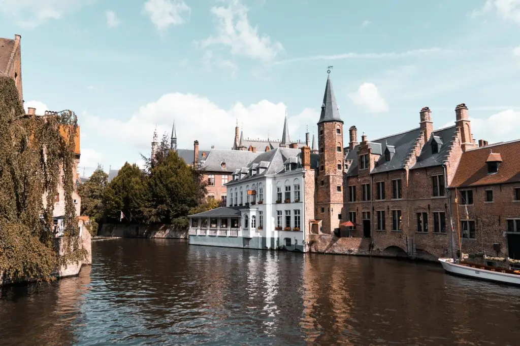 * 241 amsterdam mini cruise ** what to do in bruges belgium in one day ** one day trip to brussels ** belgium one day tour ** belgium one day trip ** brussels and bruges in one day **