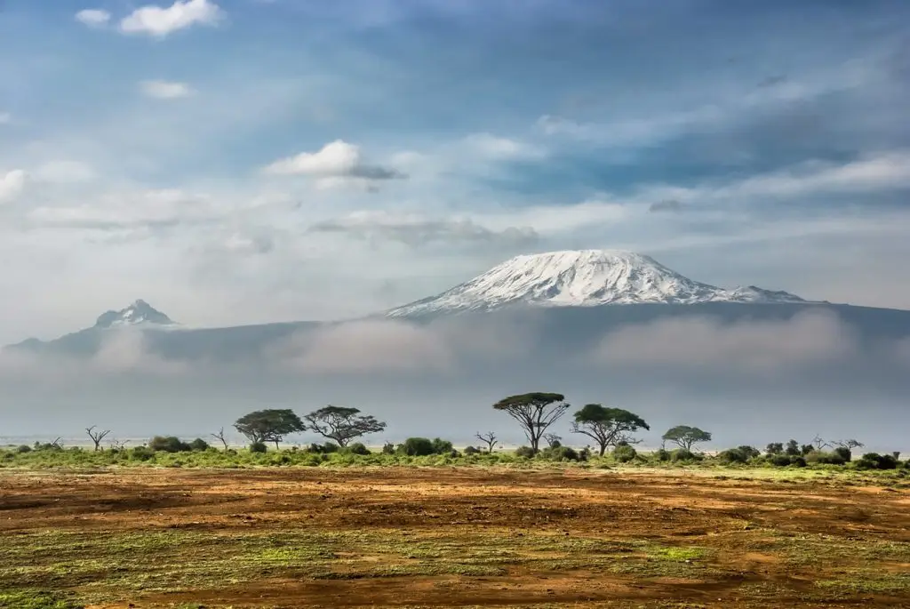 8 Best Places to Visit in Tanzania: Safari Parks, Islands & Cities!' width=