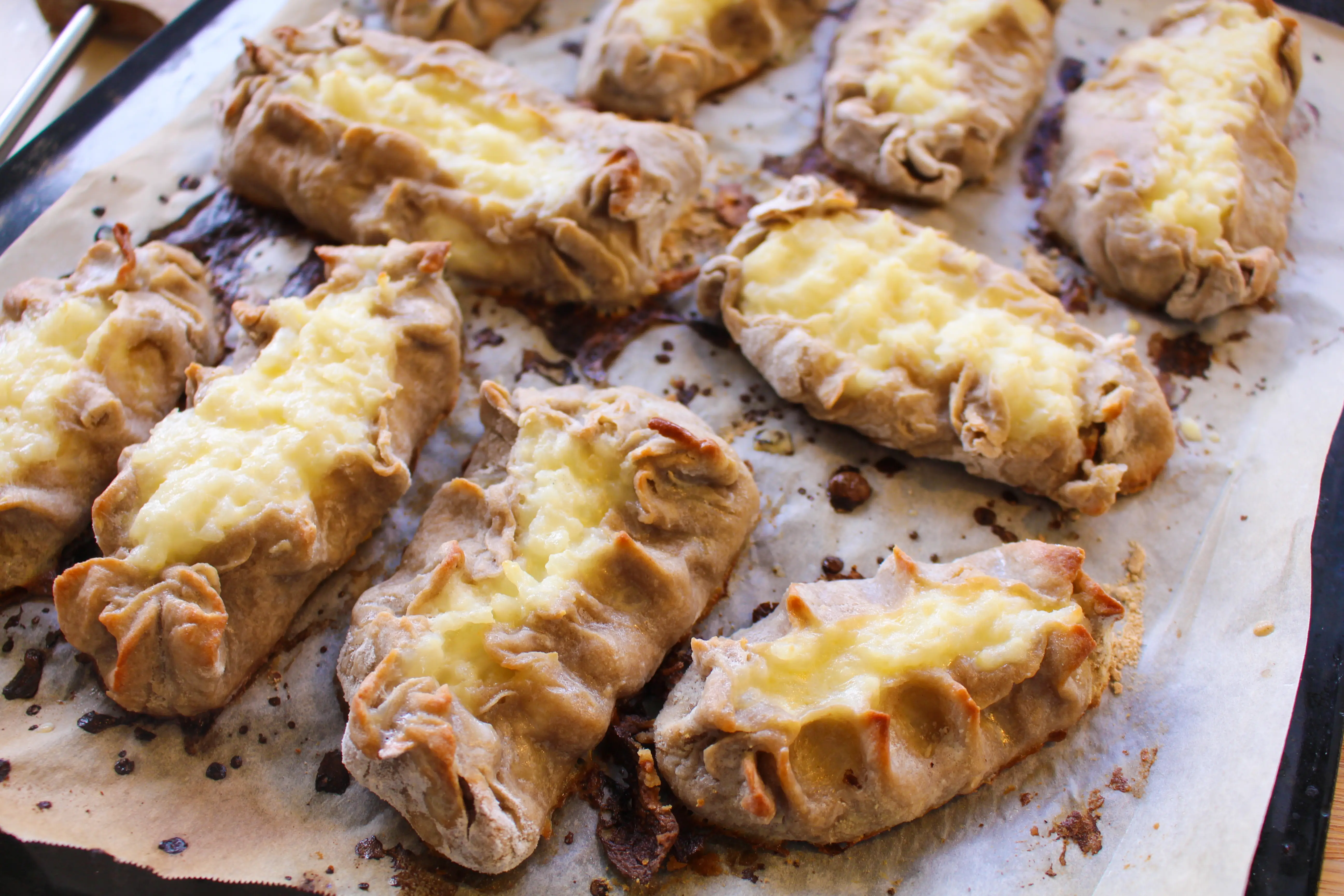 Karelian Pie Recipe (Karjalanpiirakka) With Egg Butter