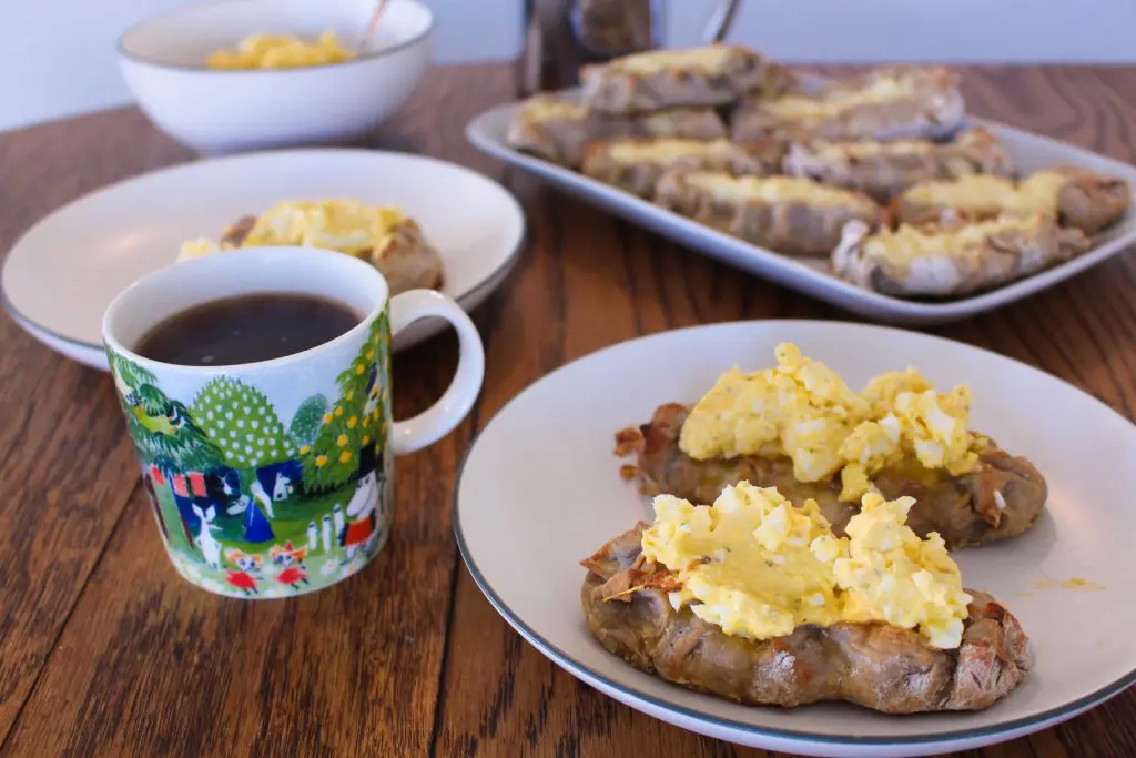 Karelian Pie Recipe (Karjalanpiirakka) With Egg Butter