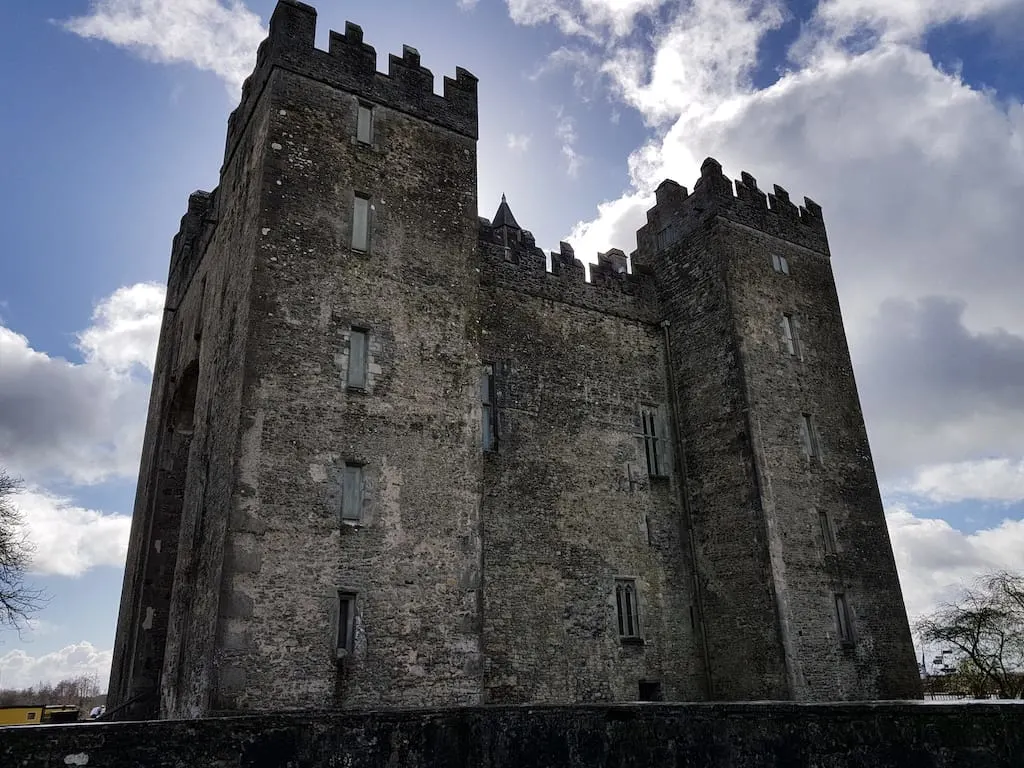 Bunratty Castle and Folk Park - Places to visit in Ireland