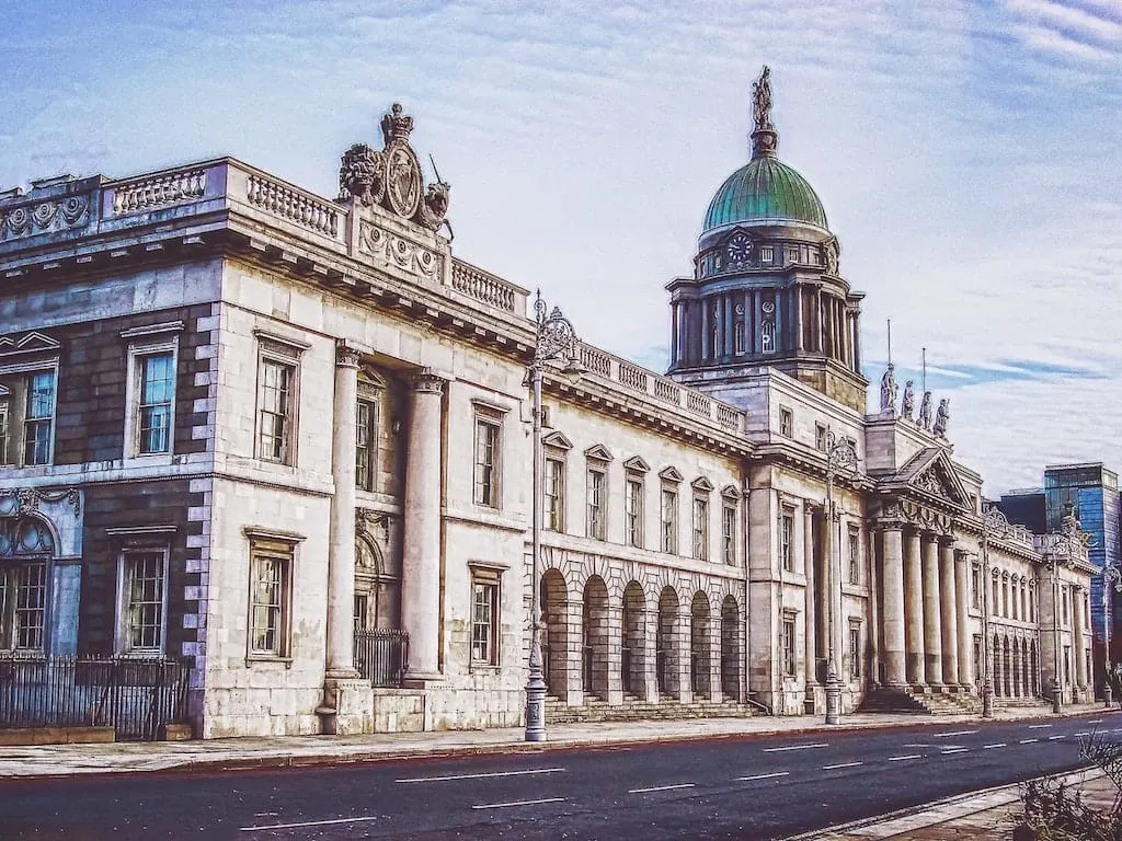 Customs House, Dublin, Ireland - Famous Places in Ireland