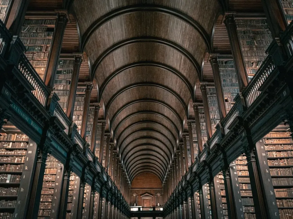 Places To Visit In Ireland - trinity college