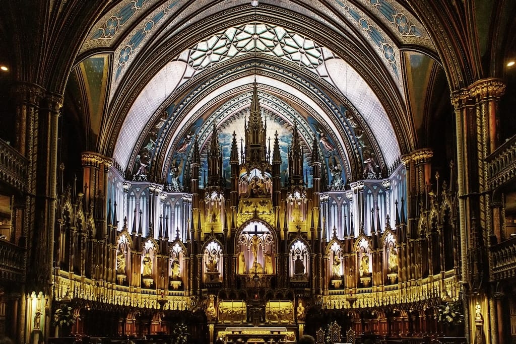 Famous Landmarks In Canada - Notre-Dame Basilica Montreal