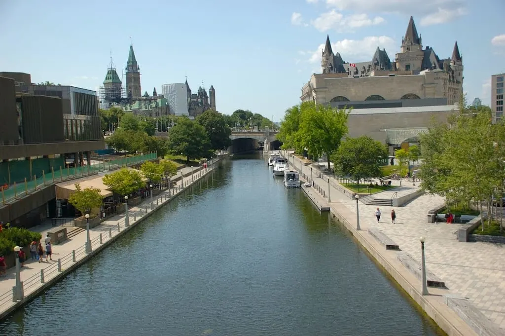 Famous Landmarks In Canada - Rideau Canal Ottawa