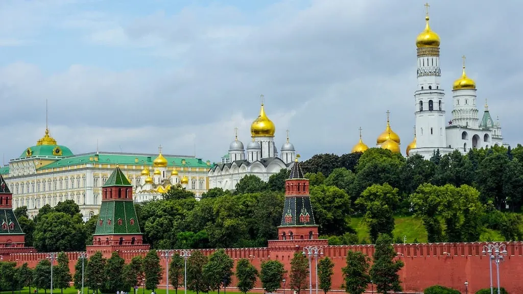 best places in russia to visit - Moscow Kremlin