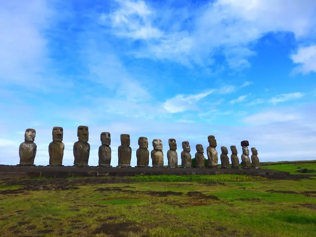 chile tourist attractions - Easter Island Heads